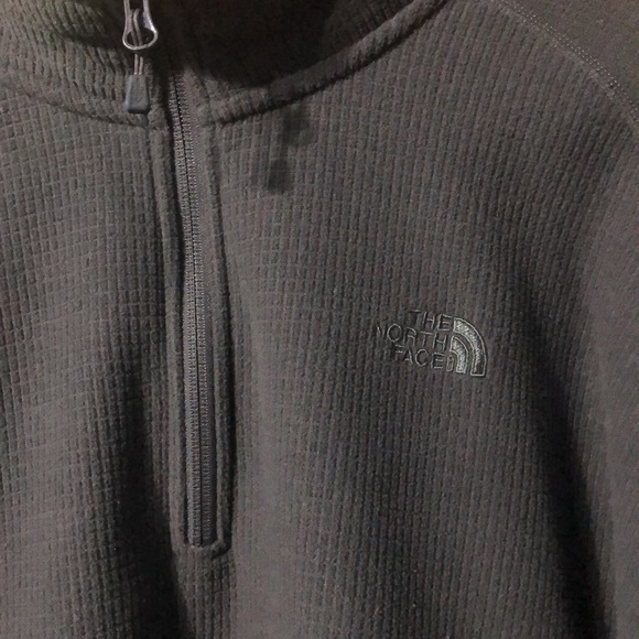 The North Face Quarter ZIP - Picture 2 of 4